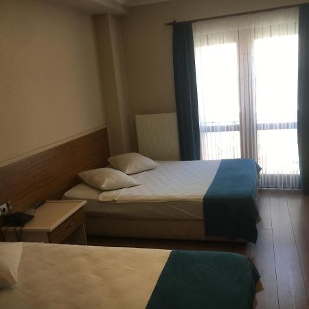 Oezguer Hotel Trabzon Exterior photo